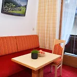 Gasthuis Gaestehaus Dorfbaeckerei 3*